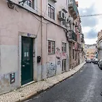 3 bedroom apt near Av. Liberdade