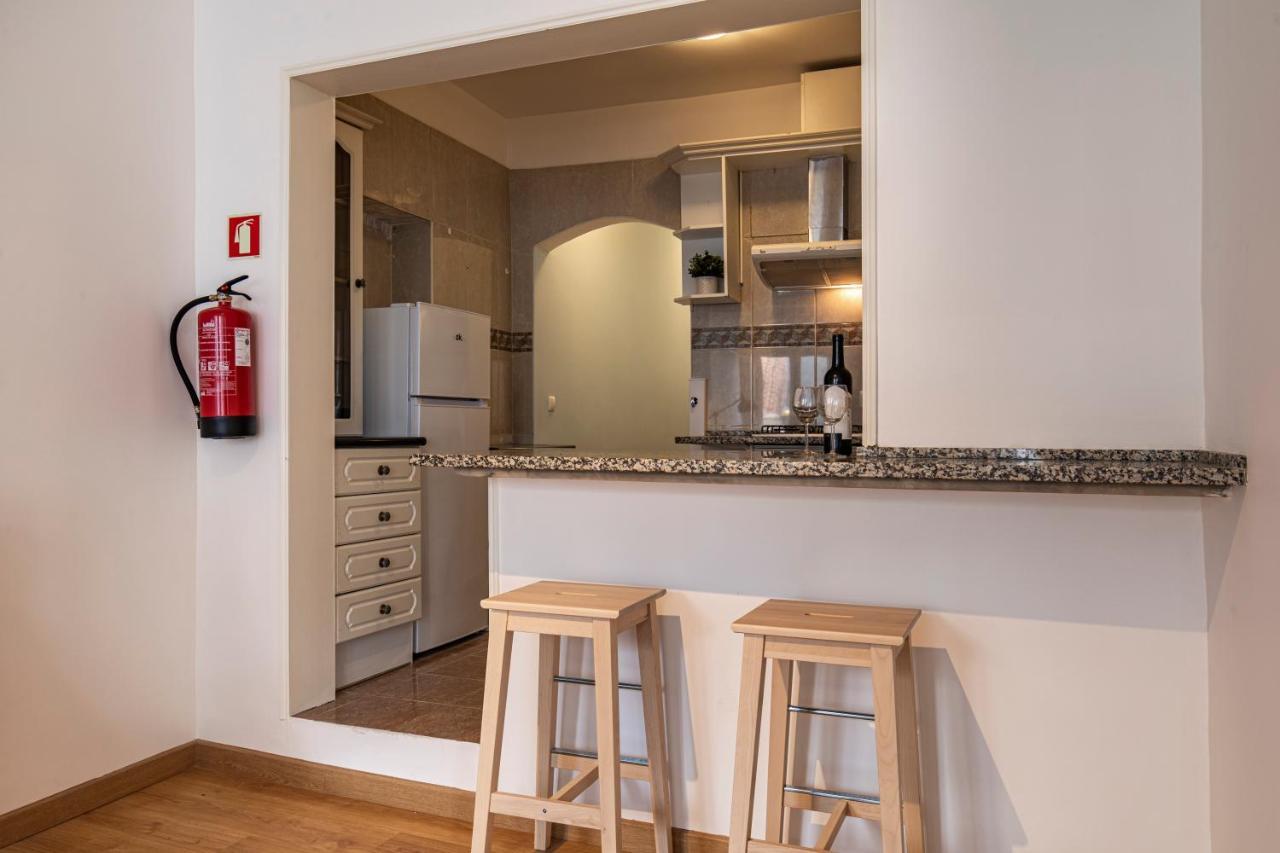 3 Bedroom Near Av. Liberdade Apartment Lisbon